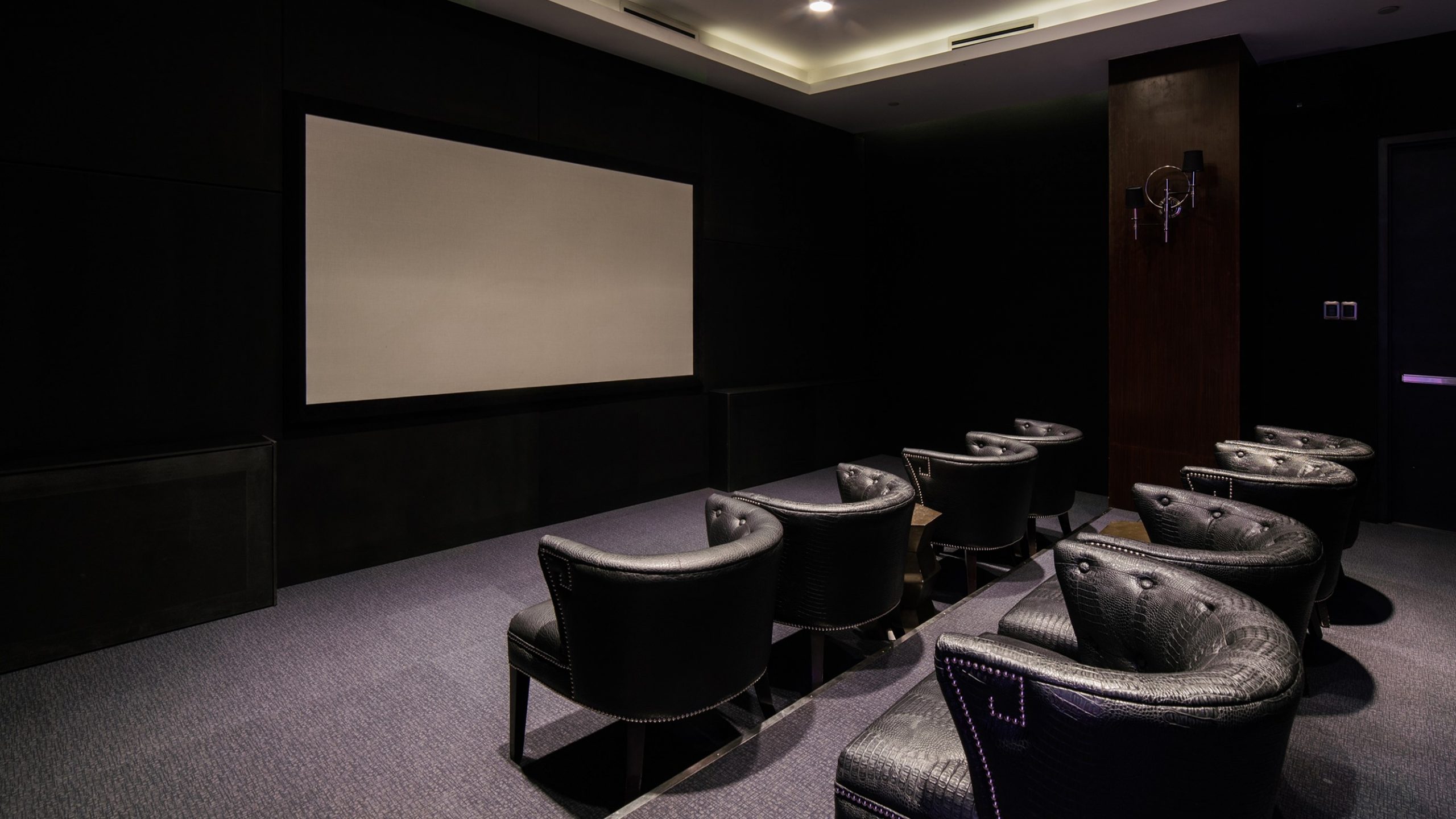 MOVIE ROOM